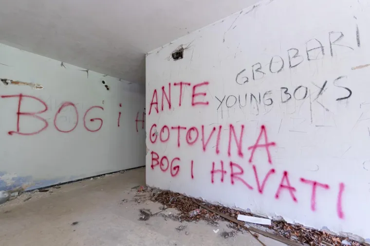 Titova vila na Plitvicama: nekada kruna arhitekture, a danas opljačkana ru&scaron;evina