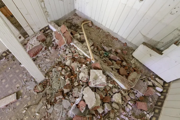 NEKAD KRUNA ARHITEKTURE, DANAS RU&Scaron;EVINA: Pogledajte kako izgleda Titova vila na Plitvičkim jezerima