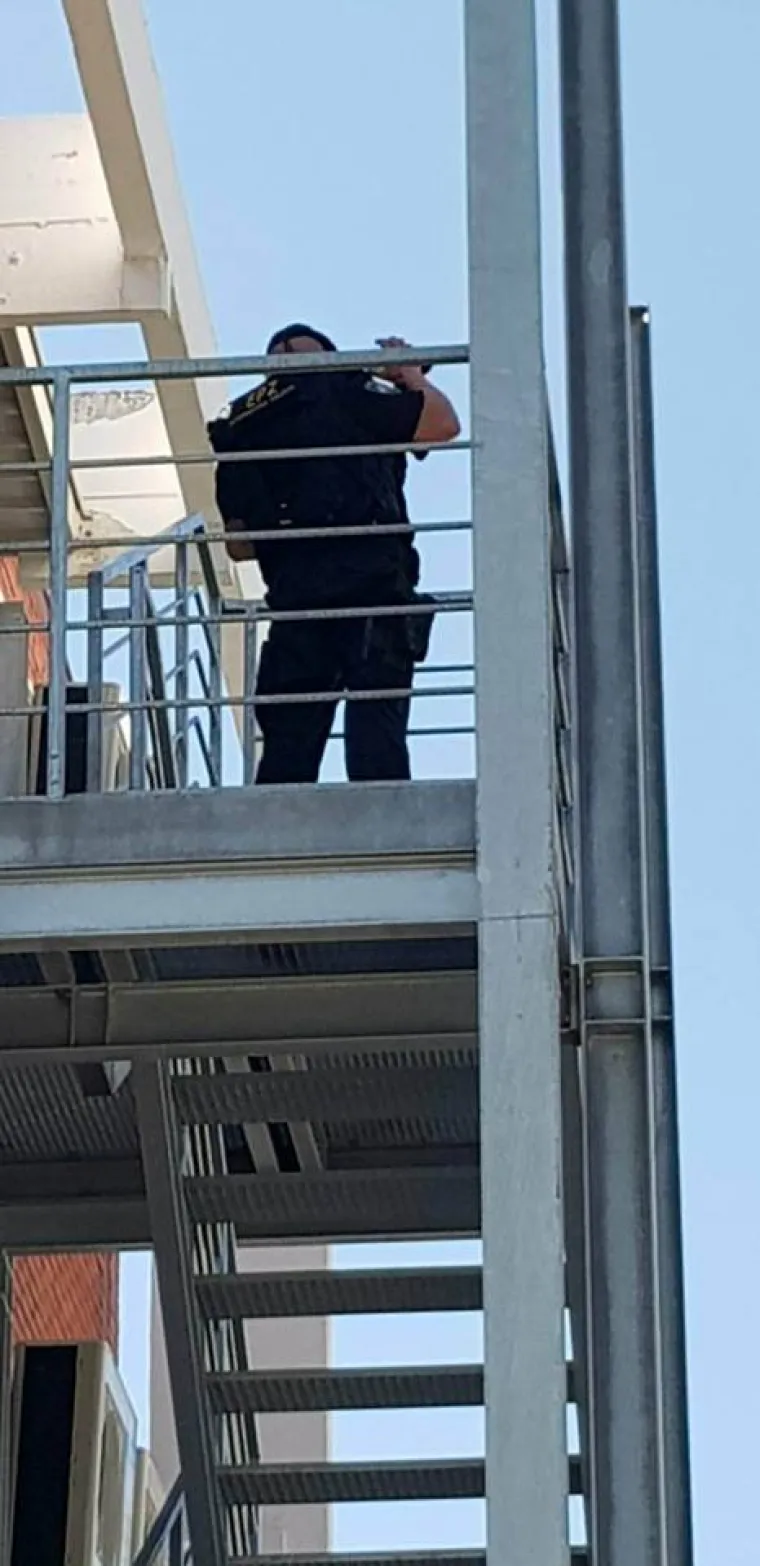 Kako javlja na&scaron;a reporterka, osumnjičeni Alem Č. je u sud uveden na protupožarni ulaz, a oko suda su jake mjere sigurnosti