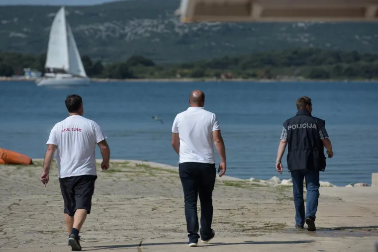 &Scaron;est brodova potpuno je izgorjelo u požaru koji je probudio mje&scaron;tane Sv. Filipa i Jakova