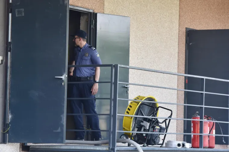 PANIKA U &Scaron;IBENSKOM TRGOVAČKOM CENTRU: U Dalmareu izbio požar, ljudi odmah evakuirani