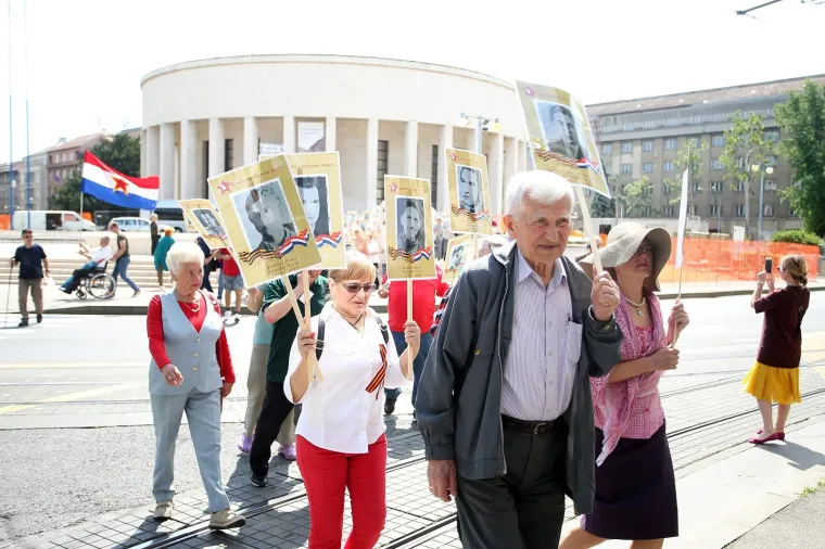 MIMOHOD POSVEĆEN POBJEDI NAD FAŠIZMOM: U Zagrebu prvi put održan Besmrtni partizanski odred