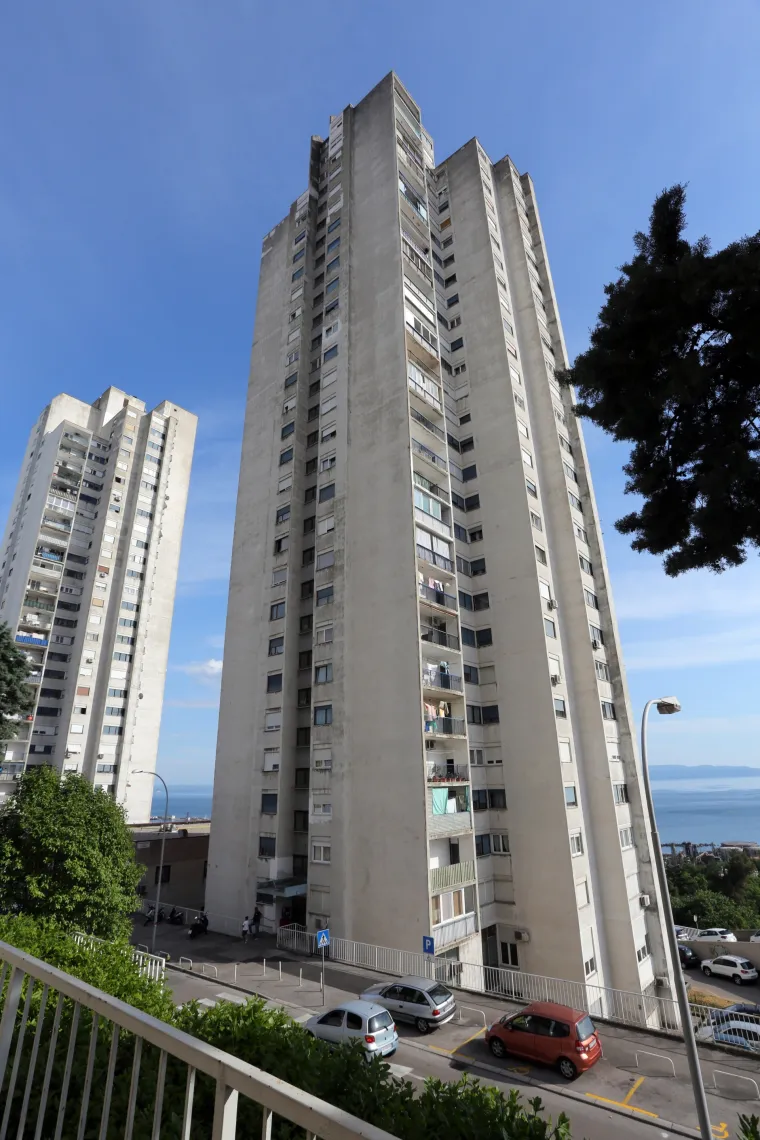 Riječki Spiderman: opasni romantični poduhvat ispao gramatički 'epic fail', ali valjda je bitna namjera