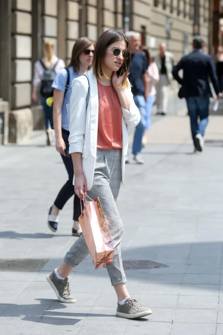 Street style: atraktivna moda na ulicama glavnog grada