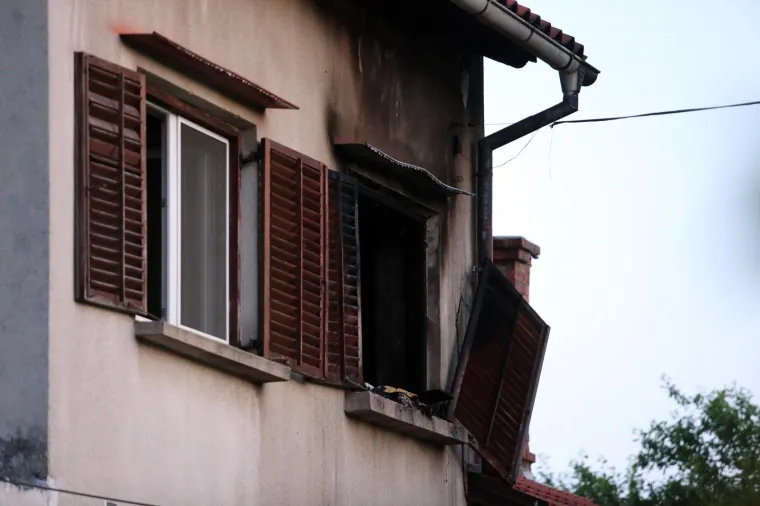 U večernjim satima buknuo požar u obiteljskoj kući u Rijeci