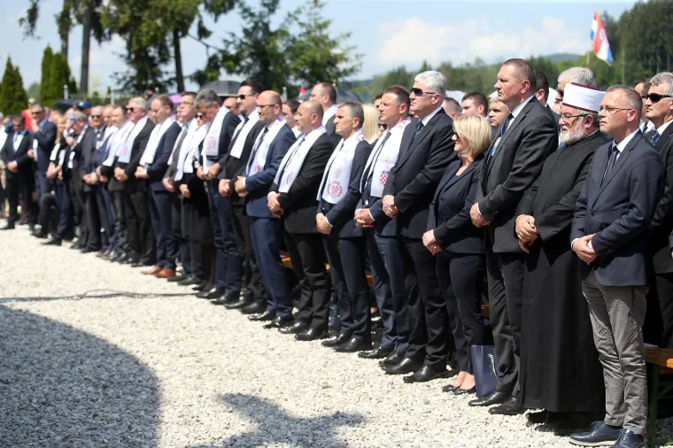 POGLEDAJTE KAKO JE DANAS BILO U BLEIBURGU: Središnja komemoracija žrtvama bleiburške tragedije i hrvatskog križnog puta