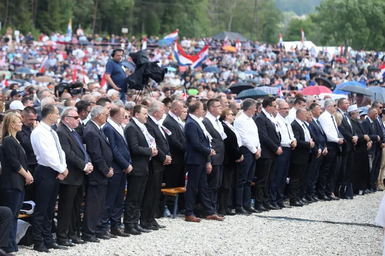 POGLEDAJTE KAKO JE DANAS BILO U BLEIBURGU: Sredi&scaron;nja komemoracija žrtvama bleibur&scaron;ke tragedije i hrvatskog križnog puta