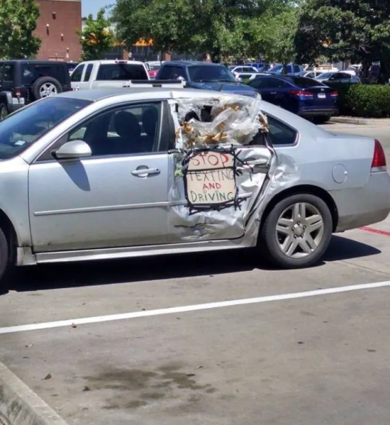 NEKI VOZAČI NEMAJU SREĆE, A NEKI PAMETI: Kako im je uopće uspjelo ovako izokrenuti i slupati automobile?