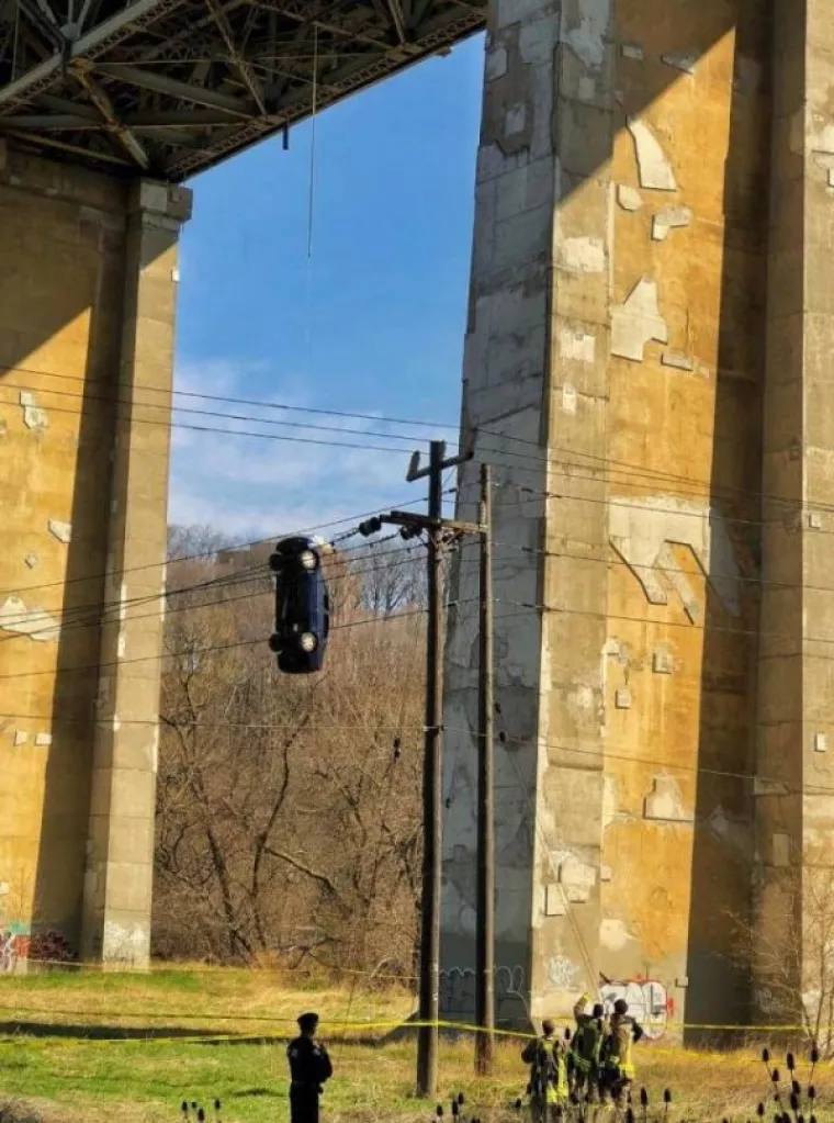 NEKI VOZAČI NEMAJU SREĆE, A NEKI PAMETI: Kako im je uopće uspjelo ovako izokrenuti i slupati automobile?
