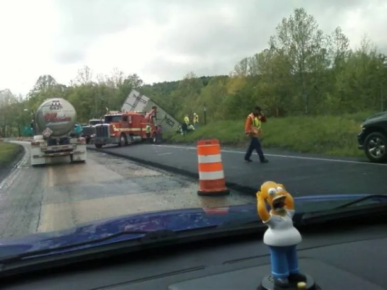 NEKI VOZAČI NEMAJU SREĆE, A NEKI PAMETI: Kako im je uopće uspjelo ovako izokrenuti i slupati automobile?