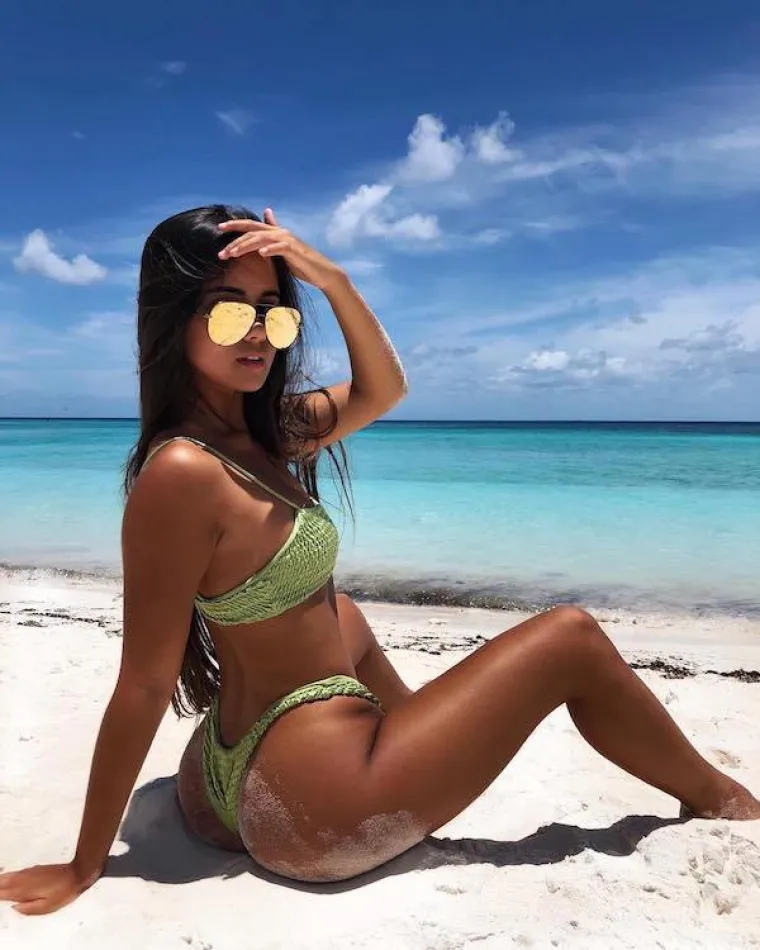 MODEL POZNAT PO POZIRANJU U DONJEM RUBLJU VOLI SE SLIKATI I U SLOBODNO VRIJEME: Skupila preko 200.000 Instagram fanova
