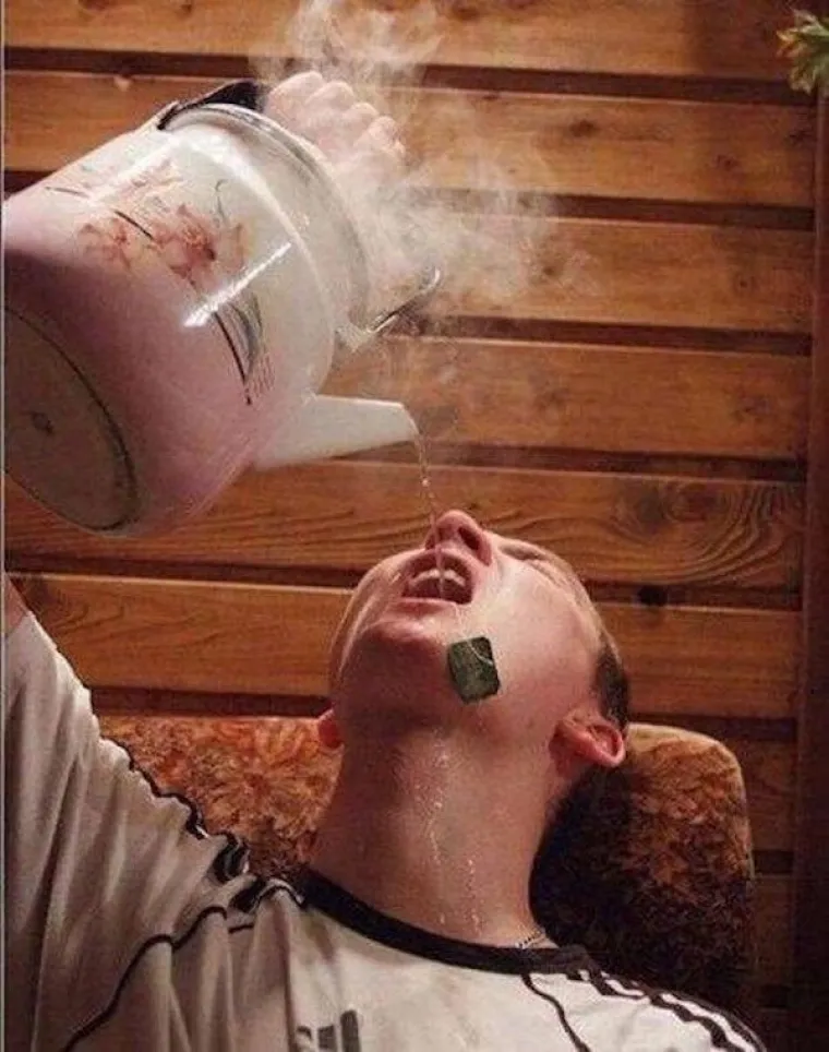 KRALJEVI BIZARNOSTI PONOVNO OSVAJAJU: Pogledajte kakve su sve gluposti  Rusima pale na pamet ovaj put