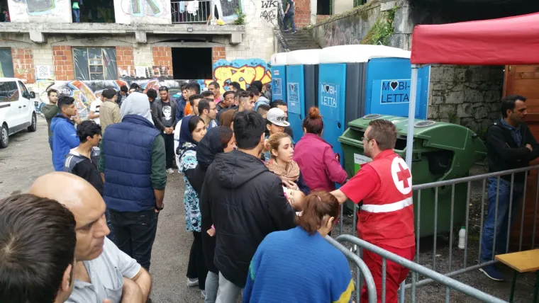 RTL u prihvatnom centru: novi val migranata preplavio BiH, a pojavila se i zarazna bolest