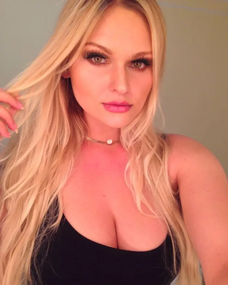 ZADUŽILE SVIJET VI&Scaron;E NEGO GAZDA AGROKOR: Pokazale dekolte samo kako bi popravile početak tjedna