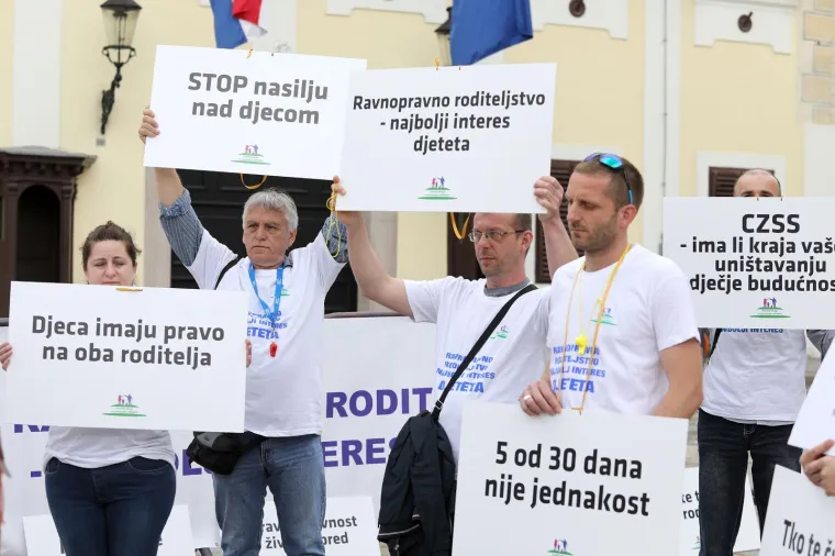 Udruga za ravnopravno roditeljstvo prosvjedom upozorila na neravnopravan položaj očeva