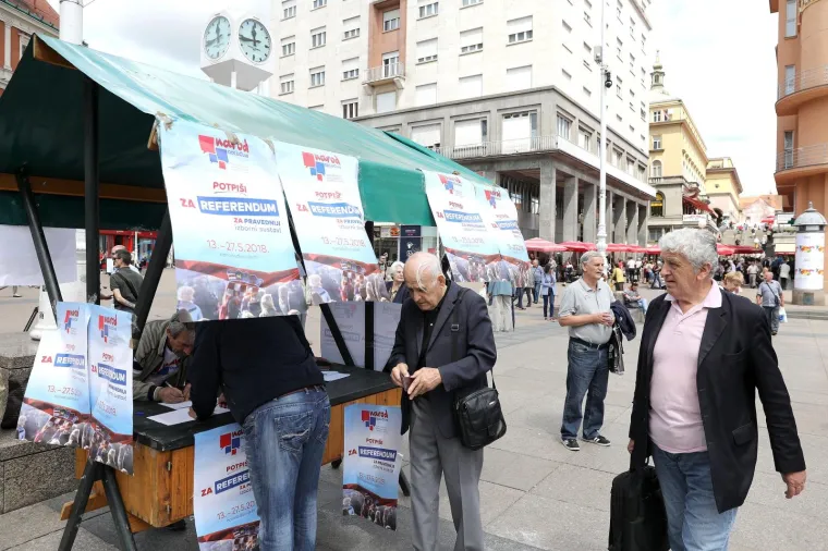 Građani daju potpise za referendum o izbornom sustavu i otkazivanju Istanbulske konvencije