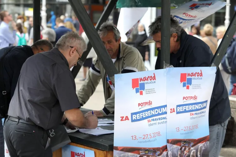 Građani daju potpise za referendum o izbornom sustavu i otkazivanju Istanbulske konvencije