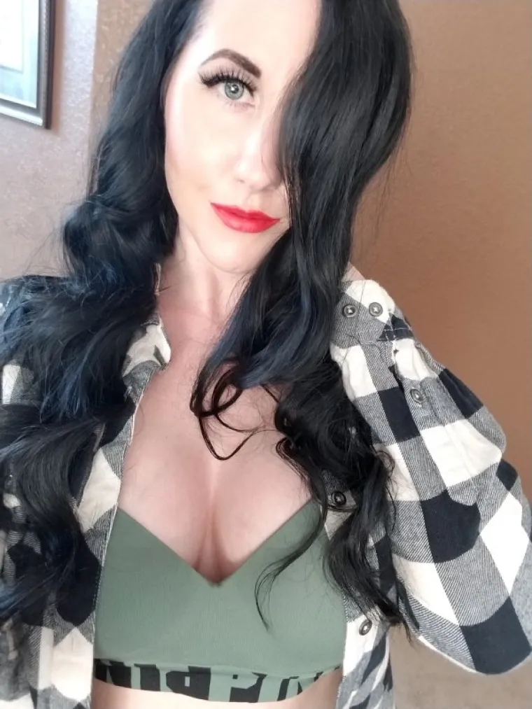 'AJDE DA  SE NE MOŽE&Scaron; OBUĆI K'O DRVOSJEČA I BITI SEKSI: Tko god im je to rekao, kolosalno je izgubio okladu