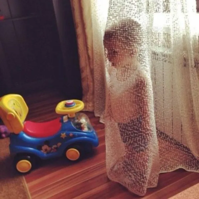 KLINCIMA UŽASNO IDE IGRANJE SKRIVAČA, ALI SU ZATO PRESLATKI: Poku&scaron;ali se sakriti, ali ba&scaron; ne razumiju igru