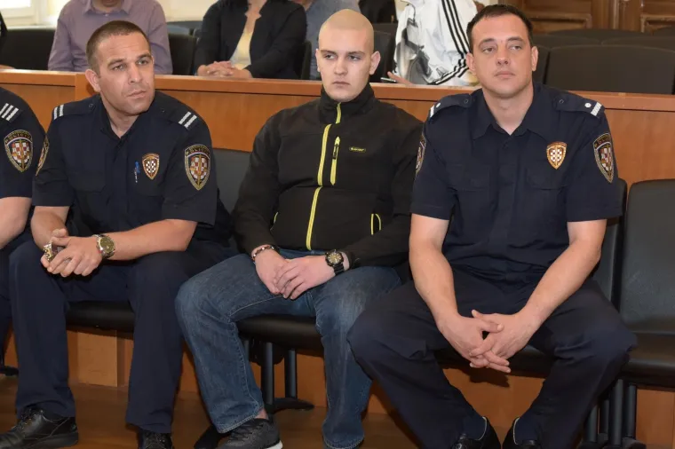 MONSTRUM KOJI JE UBIO RODITELJE DOBIO 40 GODINA ZATVORA: Evo kako je &Scaron;unjerga reagirao na presudu