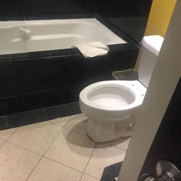 ŠKRTARILI NA HOTELSKIM SOBAMA PA SE NEUGODNO IZNENADILI: Shvatili da su možda malo previše štedljivi