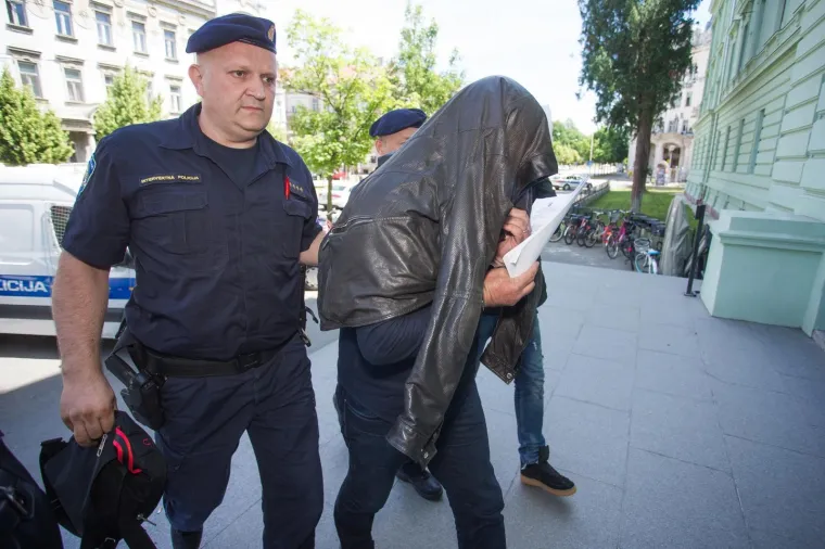 OVO SU LJUDI OSUMNJIČENI ZA PALJENJE KUĆE BIV&Scaron;EG DRŽAVNOG ODVJETNIKA: Vođa Čepinske skupine sa suradnicima priveden na sud