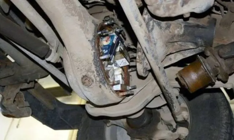 KRIJUMČARI IMAJU STVARNO DOVITLJIVE NAČINE SKRIVANJA CIGARETA: Ovaj put im nije pro&scaron;lo, ali dobili su peticu za trud