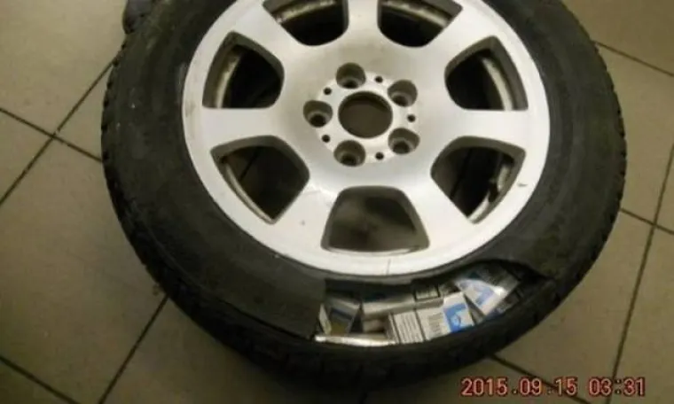 KRIJUMČARI IMAJU STVARNO DOVITLJIVE NAČINE SKRIVANJA CIGARETA: Ovaj put im nije pro&scaron;lo, ali dobili su peticu za trud