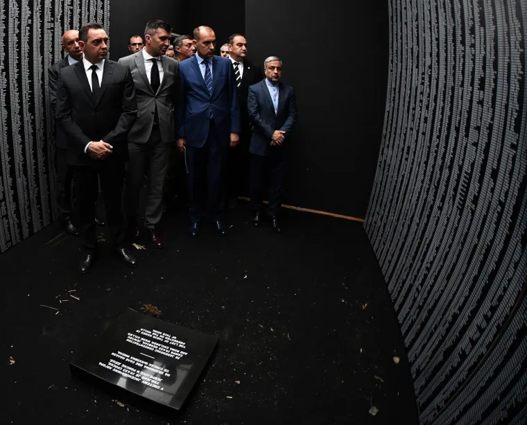 U BEOGRADU OTVORENA IZLOŽBA POSVEĆENA DIANI BUDISAVLJEVIĆ: Za&scaron;to za hrvatsku humanitarku kod nas malo tko zna?