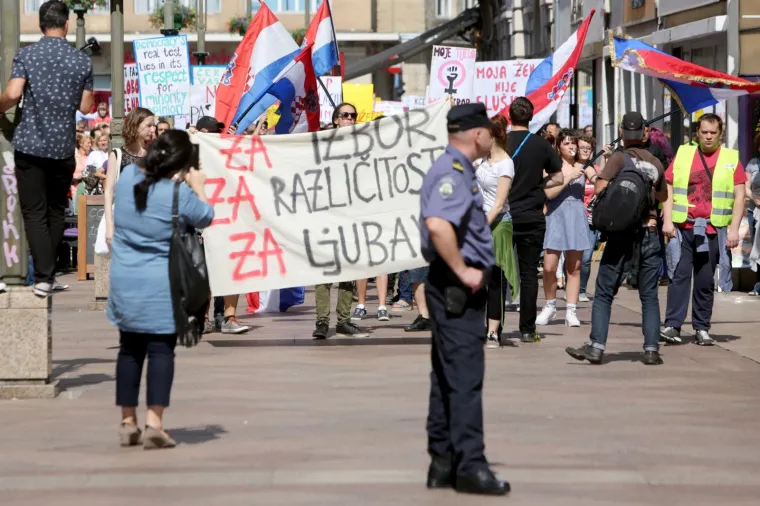 'Za različitost, za ljubav': prosvjedni skup u Rijeci 'Hod za slobodu' protivi se ograničavanju prava