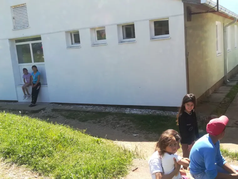 Izbjeglički kamp Salakovac: oko 300 izbjeglica koji su jučer pristigli iz Sarajeva zbrinuti