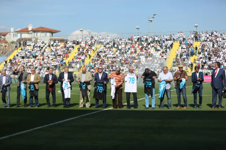 BORBA ZA DRUGO MJESTO: Rijeka protiv Hajduka na krcatoj Rujevici