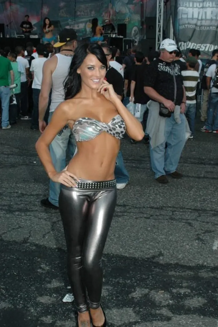 HVALE SE TRBU&Scaron;NJACIMA: Mali je problem &scaron;to se moraju skinuti da ih pokažu...