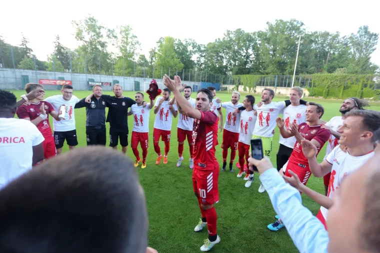 GORICA PROSLAVILA ULAZAK U PRVU LIGU: Osvojili Drugu ligu sa samo bodom više od Varaždina i Dinama II
