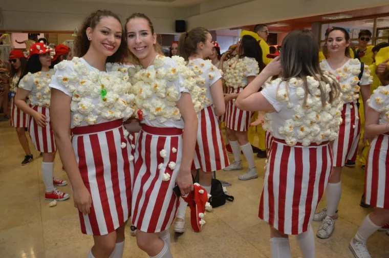 Veliki foto izvje&scaron;taj: pogledajte kako su maturanti proslavili zadnji dan diljem Hrvatske