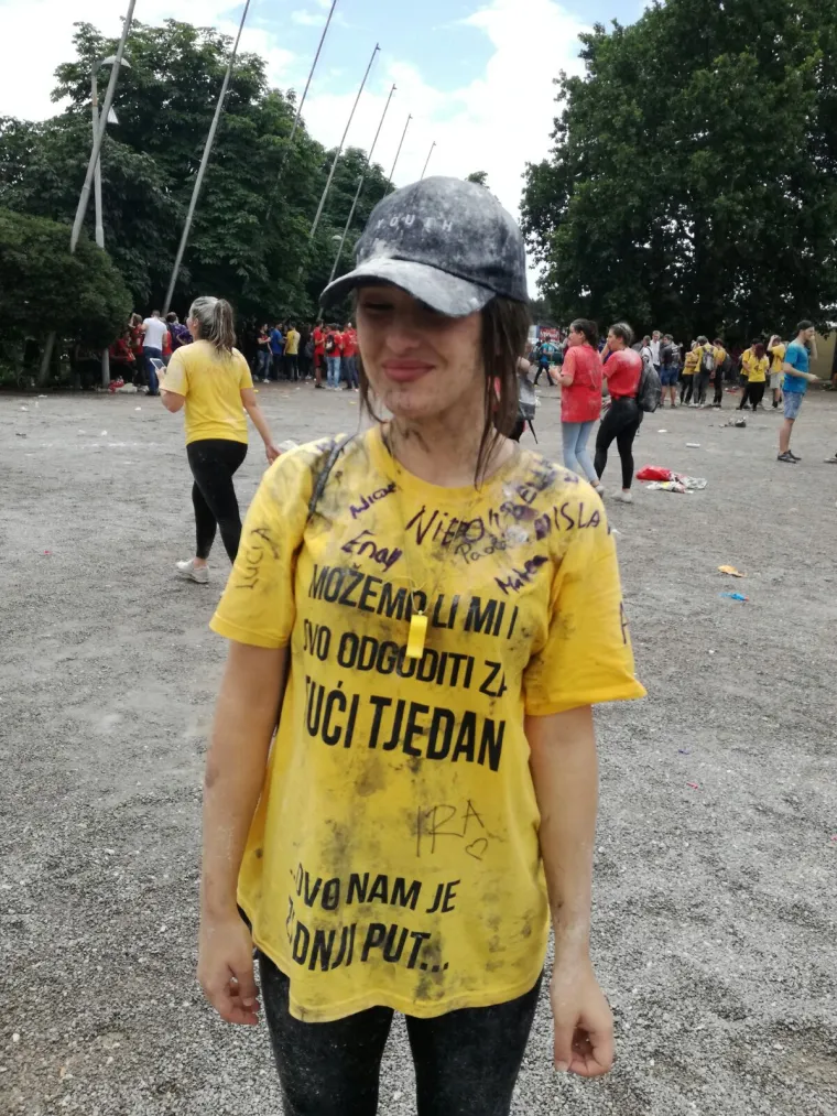 Veliki foto izvje&scaron;taj: pogledajte kako su maturanti proslavili zadnji dan diljem Hrvatske