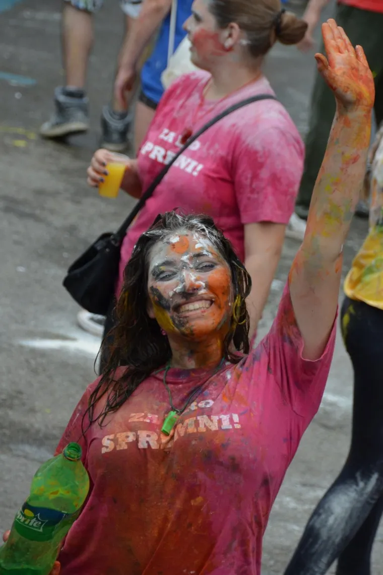 Veliki foto izvje&scaron;taj: pogledajte kako su maturanti proslavili zadnji dan diljem Hrvatske
