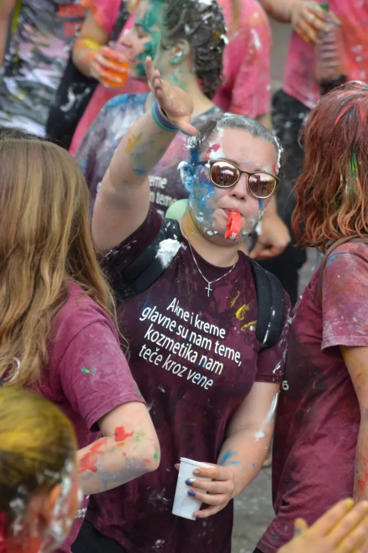 Veliki foto izvje&scaron;taj: pogledajte kako su maturanti proslavili zadnji dan diljem Hrvatske