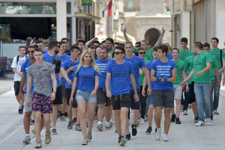 Veliki foto izvje&scaron;taj: pogledajte kako su maturanti proslavili zadnji dan diljem Hrvatske