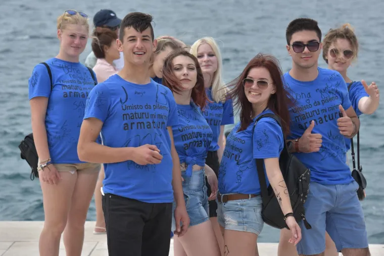 Veliki foto izvje&scaron;taj: pogledajte kako su maturanti proslavili zadnji dan diljem Hrvatske