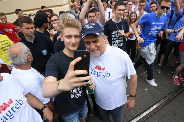 Veliki foto izvje&scaron;taj: pogledajte kako su maturanti proslavili zadnji dan diljem Hrvatske