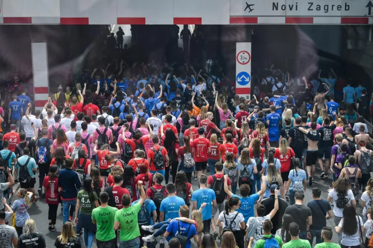 Veliki foto izvje&scaron;taj: pogledajte kako su maturanti proslavili zadnji dan diljem Hrvatske