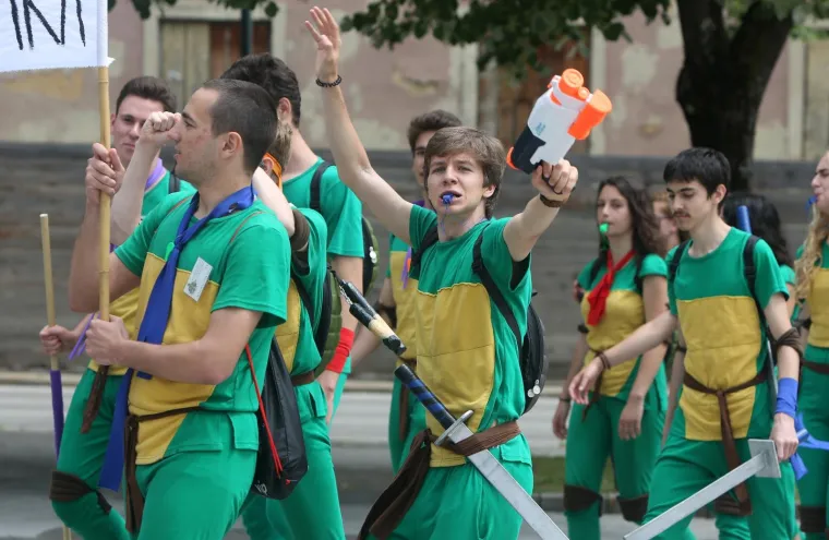 Veliki foto izvje&scaron;taj: pogledajte kako su maturanti proslavili zadnji dan diljem Hrvatske