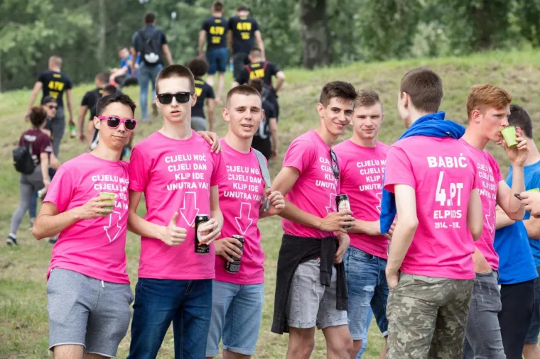 Veliki foto izvje&scaron;taj: pogledajte kako su maturanti proslavili zadnji dan diljem Hrvatske