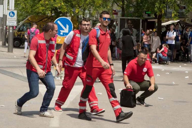 Veliki foto izvje&scaron;taj: pogledajte kako su maturanti proslavili zadnji dan diljem Hrvatske
