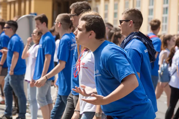 Veliki foto izvje&scaron;taj: pogledajte kako su maturanti proslavili zadnji dan diljem Hrvatske