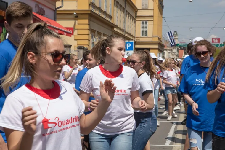 Veliki foto izvje&scaron;taj: pogledajte kako su maturanti proslavili zadnji dan diljem Hrvatske