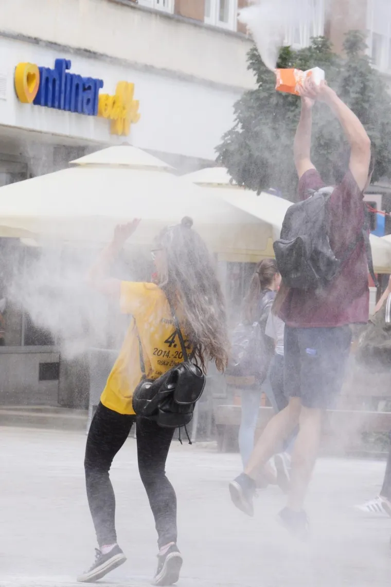 Veliki foto izvje&scaron;taj: pogledajte kako su maturanti proslavili zadnji dan diljem Hrvatske
