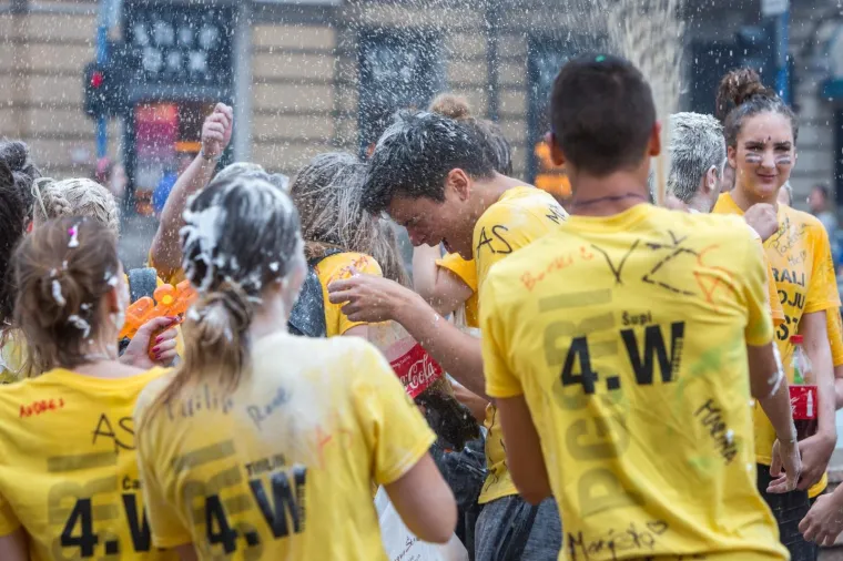 Riječki maturanti slave kraj srednjo&scaron;kolskog obrazovanja