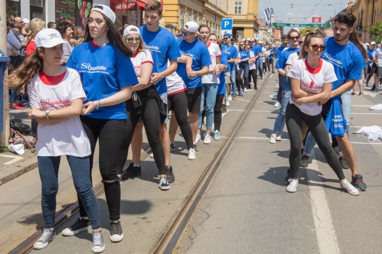 Plesanjem Quadrille maturanti obilježili posljednji dan srednje &scaron;kole u Osijeku